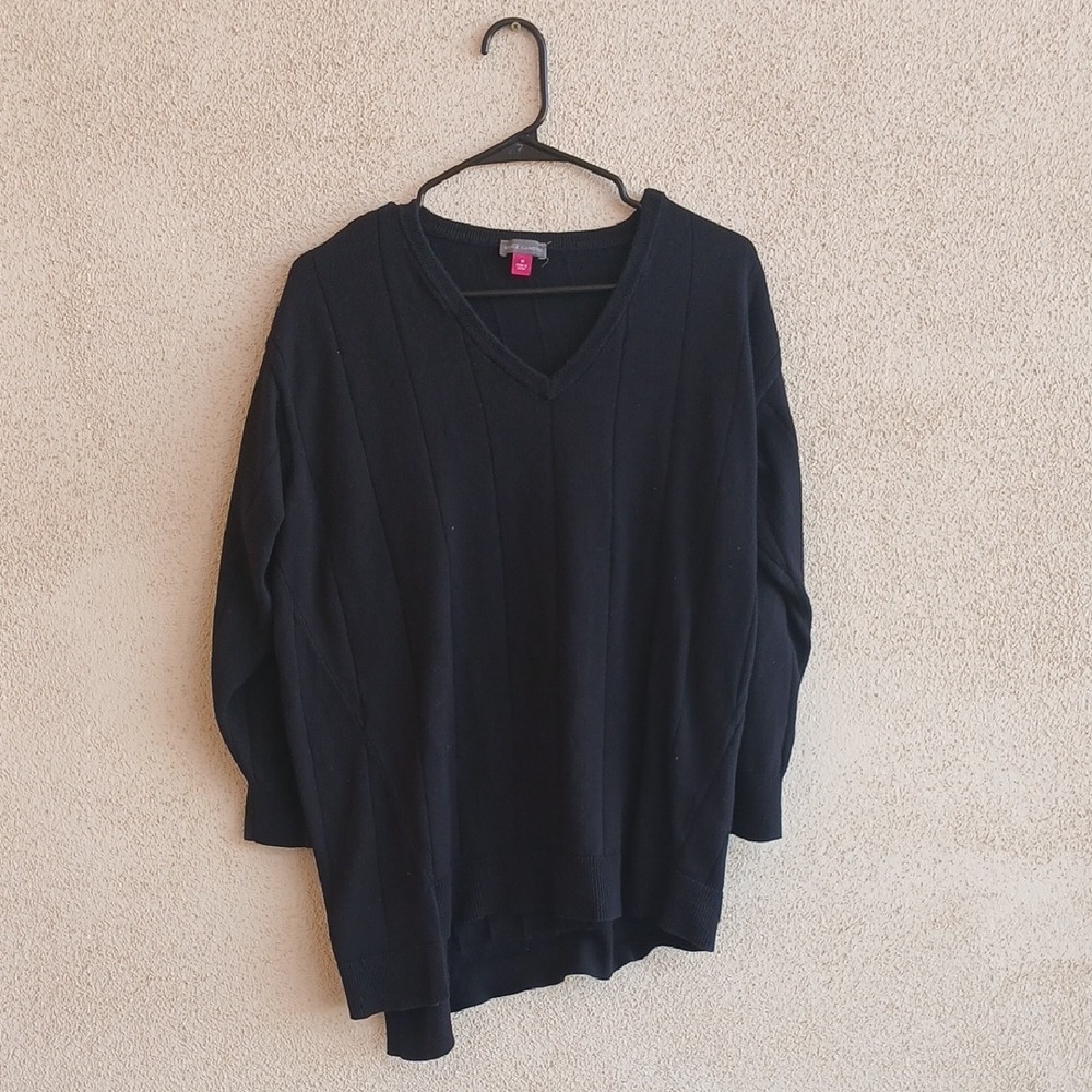 Vince Camuto Black V-Neck Sweater